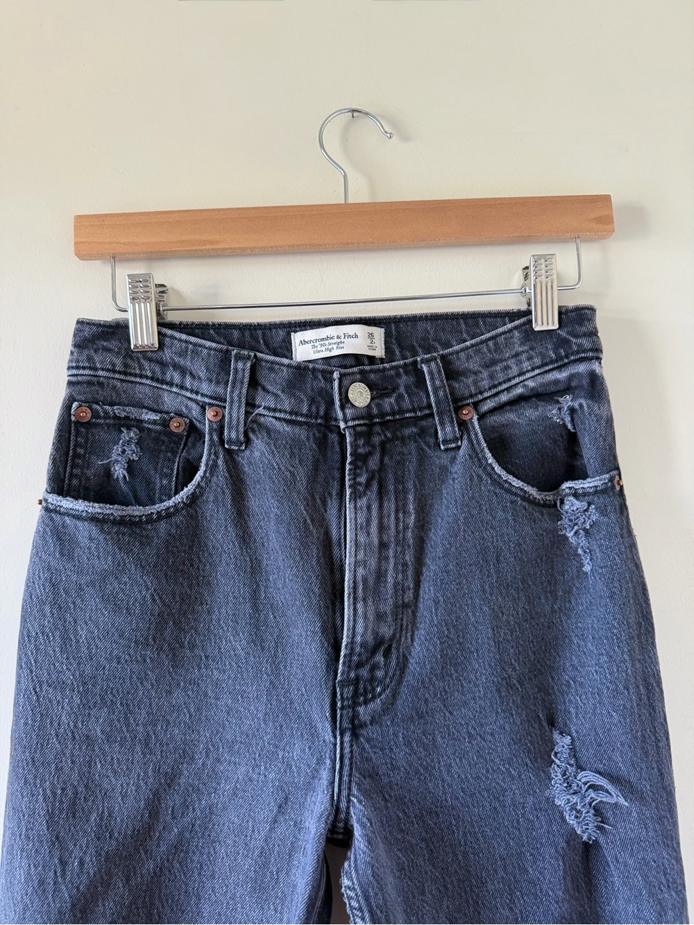 Abercrombie & Fitch ’90s Straight Ultra High Rise Jeans - Picture 3 of 5